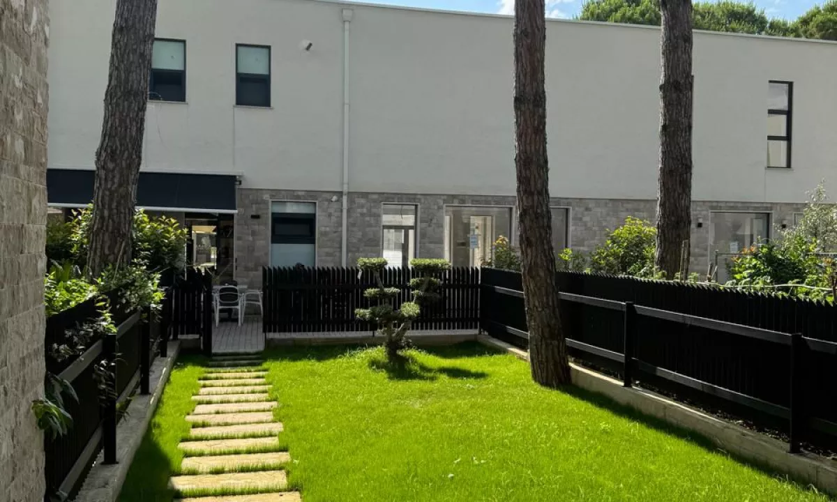 Appartamento in vendita a Durazzo 2+1, Arredato