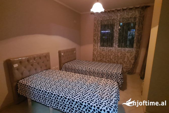 Appartamento in vendita a Tirana 2+1, Arredato