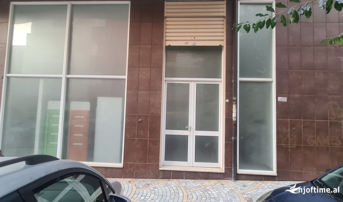 Shitet ambient biznesi me gjithe pajisje per GRIL/FAST FOOD 