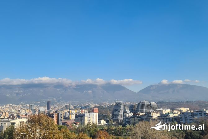 Jepet me qera 2+1 me pamje nga botaniku, i mobiluar (rruga Kodra e Diellit)