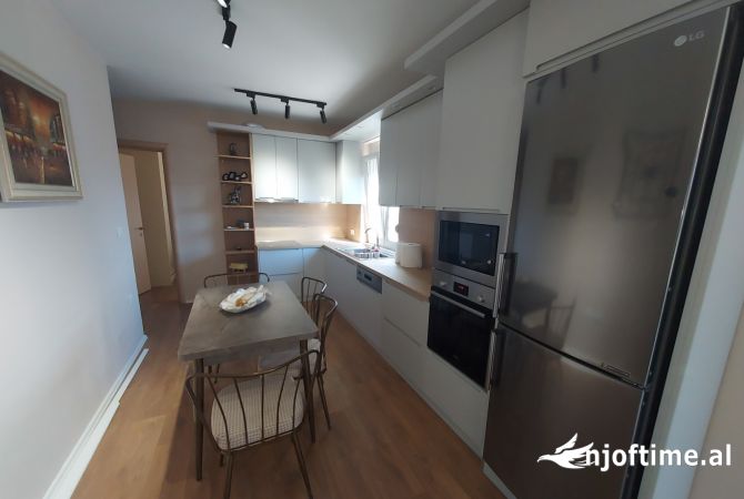 Shtepi me qera Apartament ne Tirane, 2+1, Mobilimi E mobiluar, Pagesa 600  Euro.