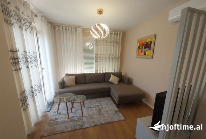 Shtepi me qera Apartament ne Tirane, 2+1, Mobilimi E mobiluar, Pagesa 600  Euro.