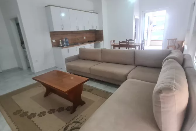 Jepet 2+1 brenda Kompleksit Mangalem (Siper Ali Demit)