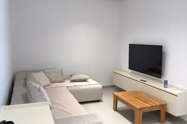 Shtepi me qera Apartament ne Tirane, 1+1, Mobilimi E mobiluar, Pagesa 500  Euro.