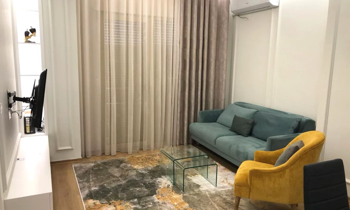Shtepi me qera Apartament ne Tirane, 1+1, Mobilimi E mobiluar, Pagesa 550  Euro.