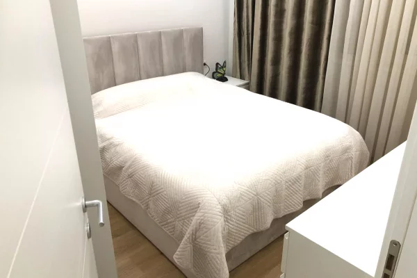 Shtepi me qera Apartament ne Tirane, 1+1, Mobilimi E mobiluar, Pagesa 550  Euro.