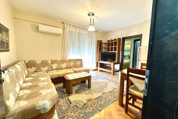 Shtepi me qera Apartament ne Tirane, 1+1, Mobilimi E mobiluar, Pagesa 600  Euro.
