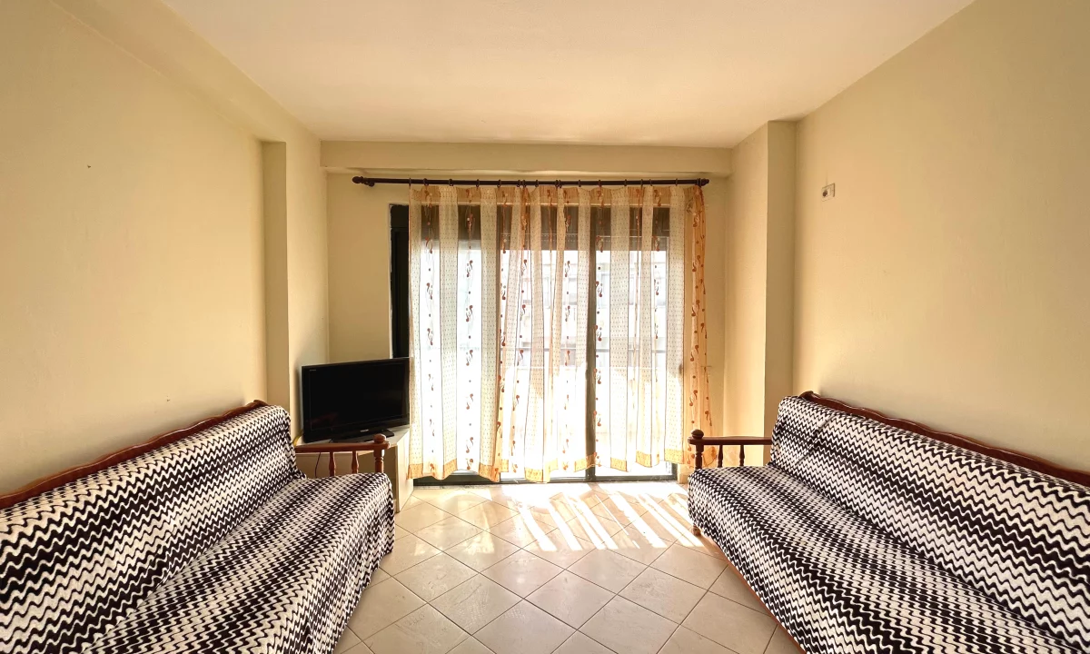 Shtepi ne shitje Apartament ne Tirane, 2+1, Mobilimi E mobiluar, Pagesa 130,000  Euro.