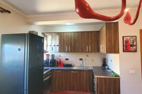 Appartamento in vendita a Tirana 1+1, Arredato