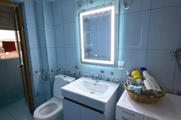 Shtepi me qera Apartament ne Tirane, 2+1, Mobilimi E mobiluar, Pagesa 55,000  Leke.