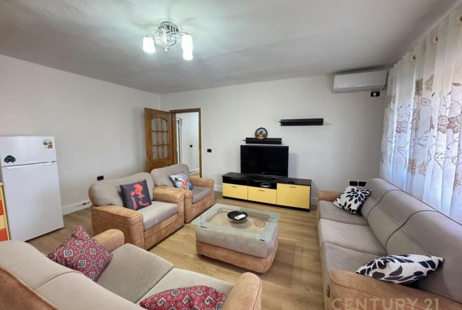Shtepi me qera Apartament ne Tirane, 1+1, Mobilimi E mobiluar, Pagesa 500  Euro.