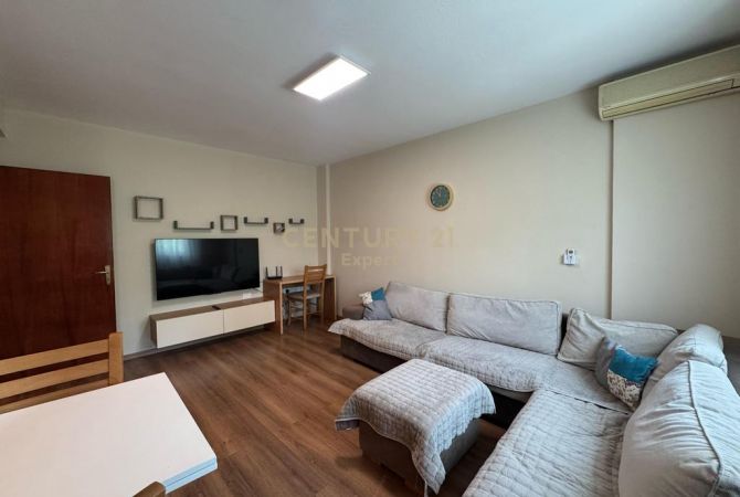Apartament 1+1 me Qira tek Ish Parku, Tiranë