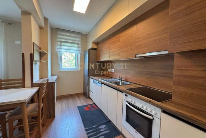 Shtepi me qera Apartament ne Tirane, 1+1, Mobilimi E mobiluar, Pagesa 550  Euro.