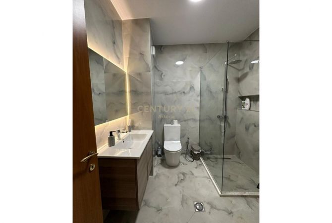 Shtepi ne shitje Apartament ne Tirane, 2+1, Mobilimi E mobiluar, Pagesa 290,000  Euro.