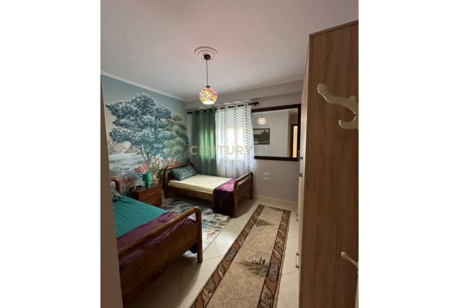 Shtepi ne shitje Apartament ne Tirane, 2+1, Mobilimi E mobiluar, Pagesa 290,000  Euro.