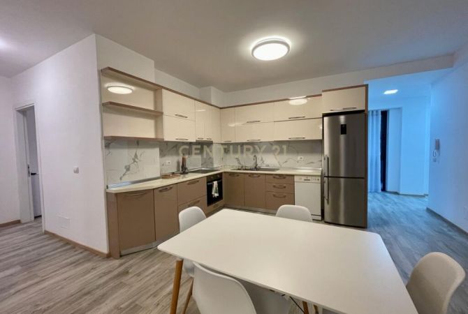 Shtepi me qera Apartament ne Tirane, 3+1, Mobilimi E mobiluar, Pagesa 1,000  Euro.