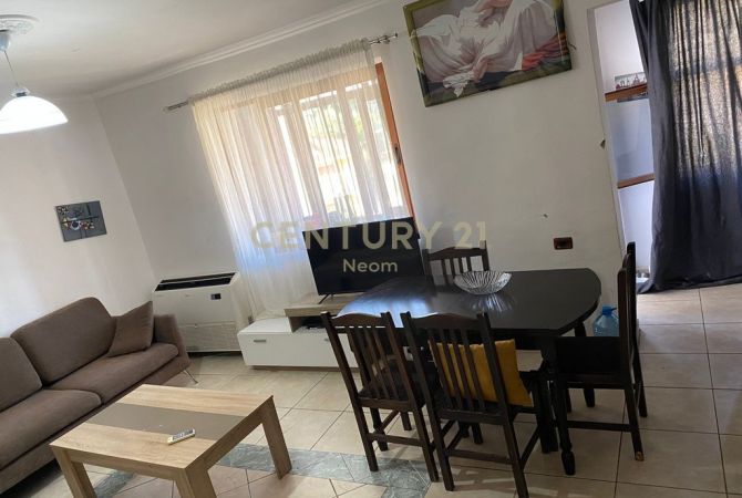 Shtepi ne shitje Apartament ne Tirane, 1+1, Mobilimi E mobiluar, Pagesa 85,000  Euro.