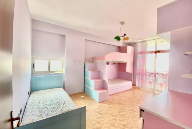 Shtepi me qera Apartament ne Tirane, 2+1, Mobilimi E mobiluar, Pagesa 450  Euro.