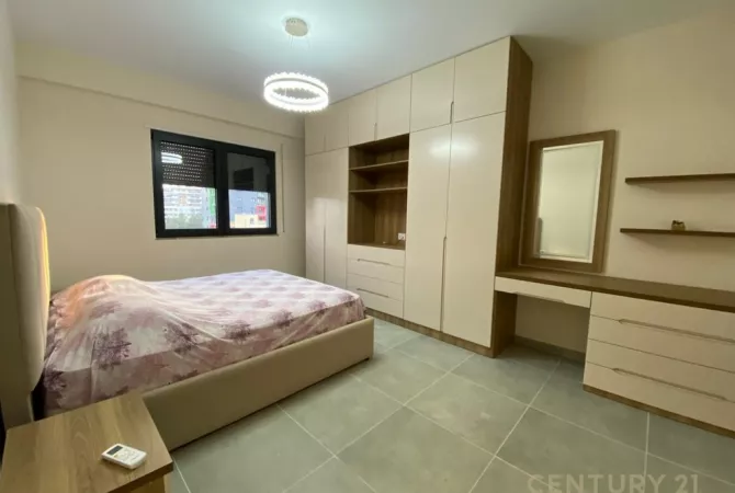 Appartamento in affitto a Tirana 2+1, Arredato