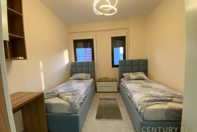 Appartamento in affitto a Tirana 2+1, Arredato