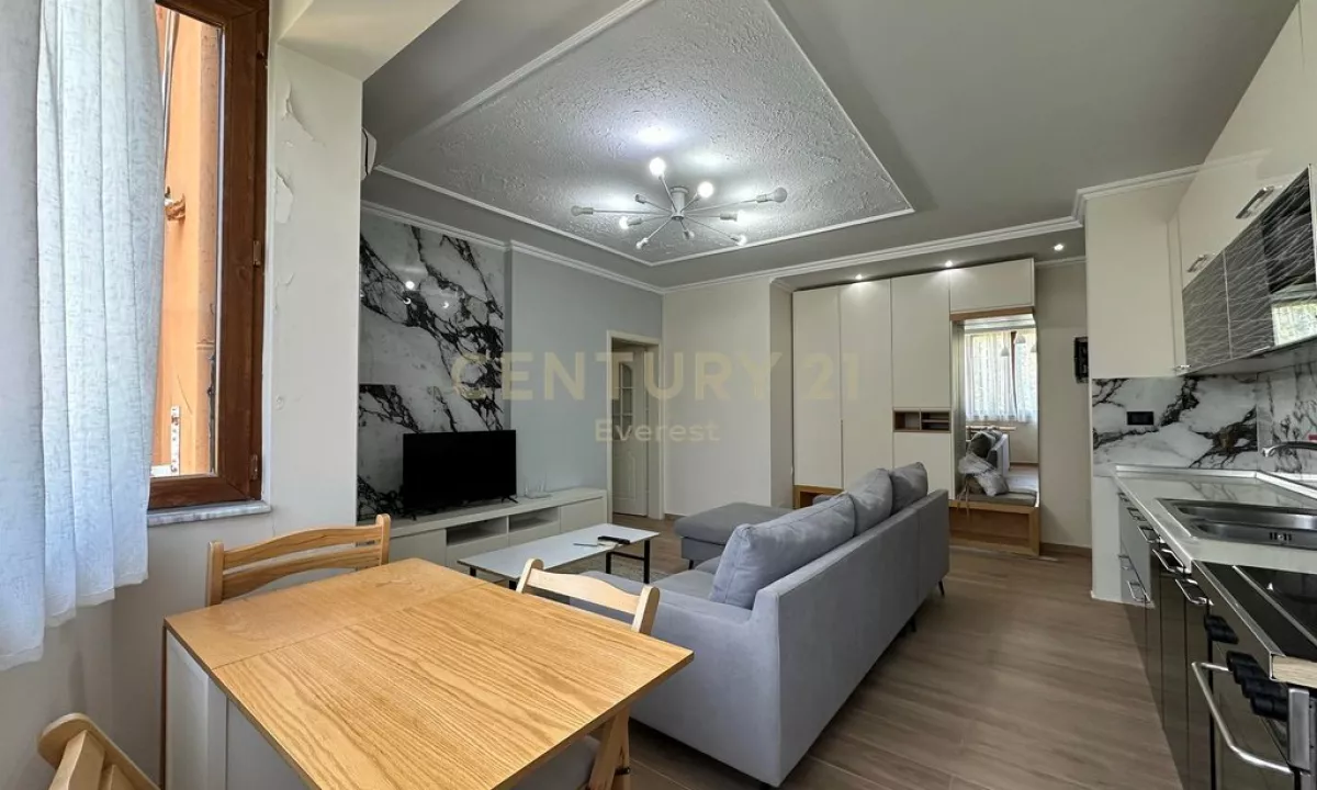 Shtepi me qera Apartament ne Tirane, 2+1, Mobilimi E mobiluar, Pagesa 600  Euro.