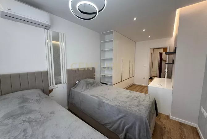 Shtepi me qera Apartament ne Tirane, 2+1, Mobilimi E mobiluar, Pagesa 1,100  Euro.