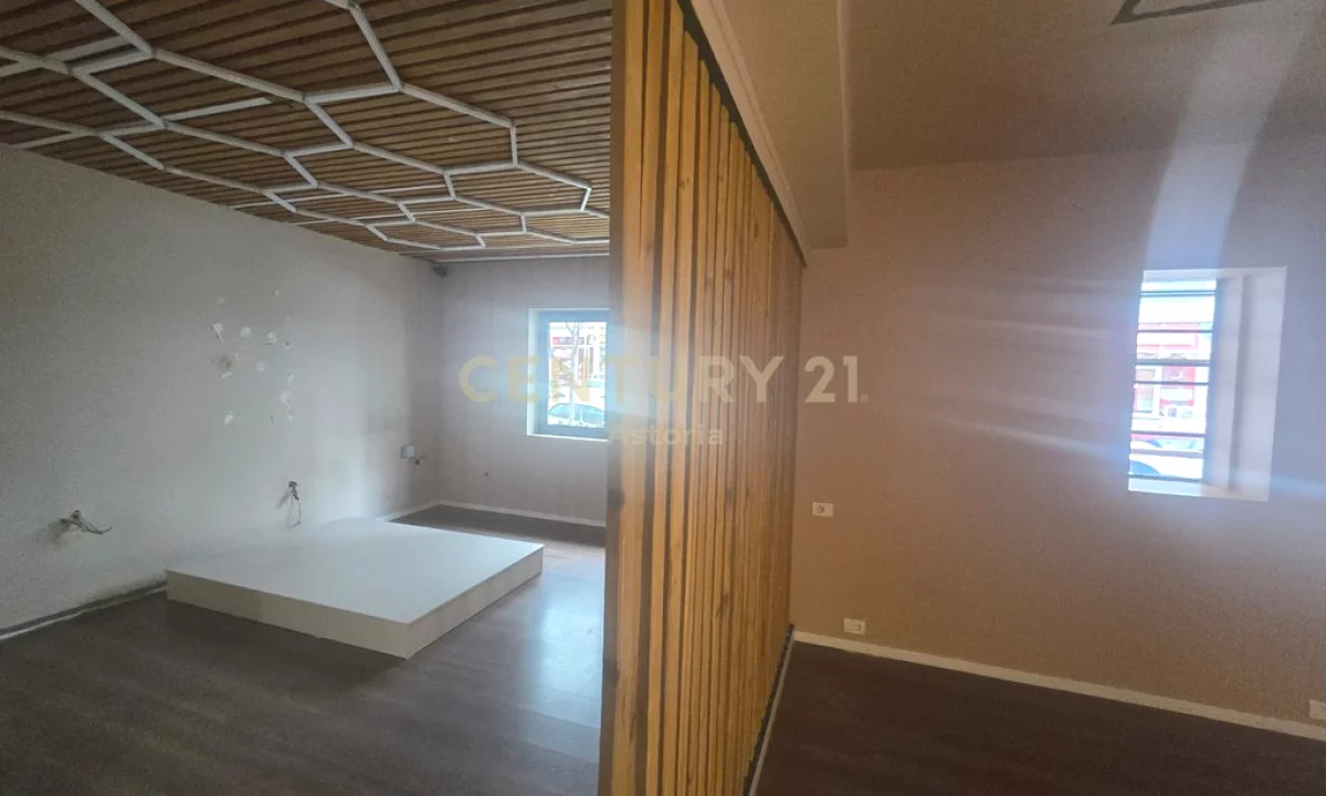 Appartamento in affitto a Tirana 2+1, Vuoto