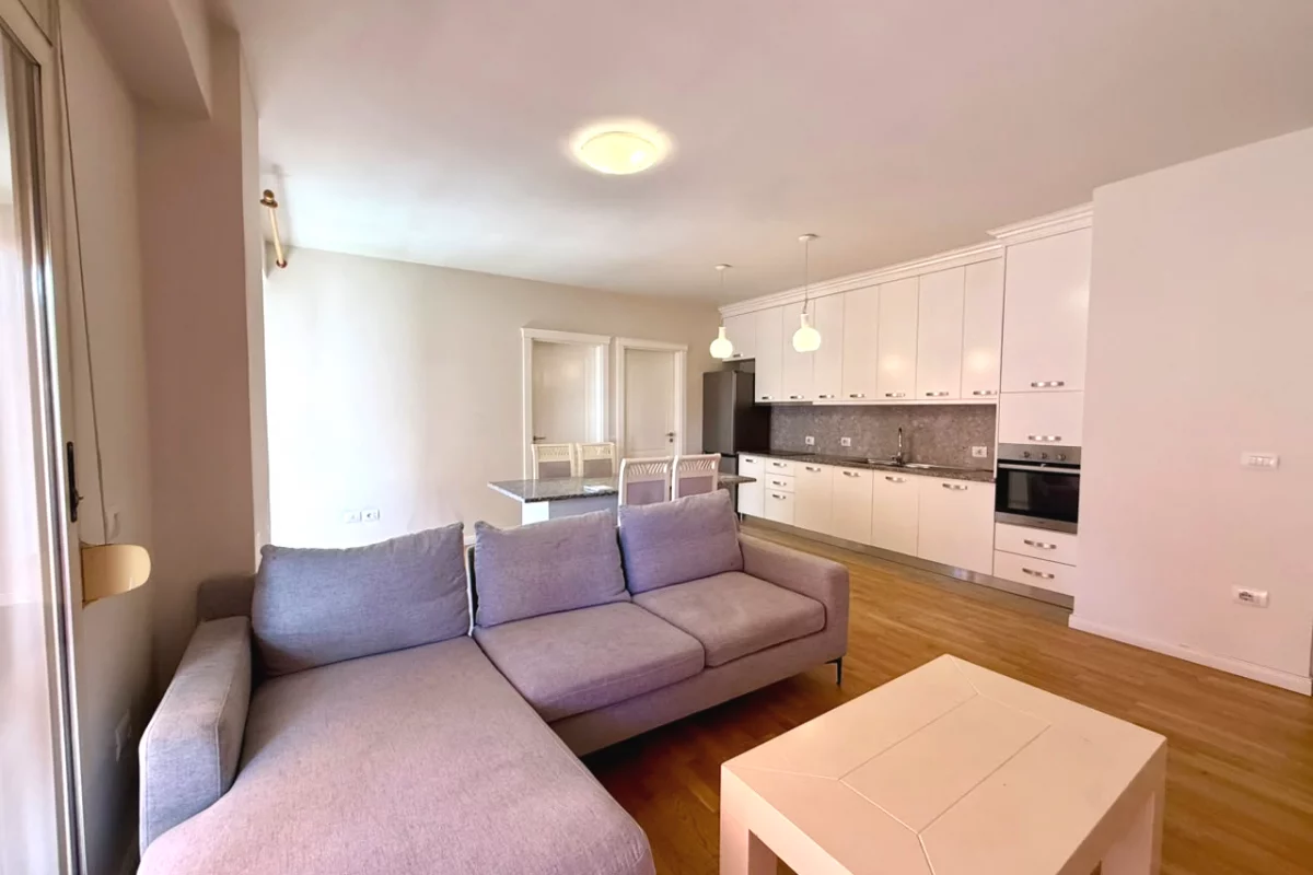 Shtepi me qera Apartament ne Tirane, 2+1, Mobilimi E mobiluar, Pagesa 90,000  Leke.