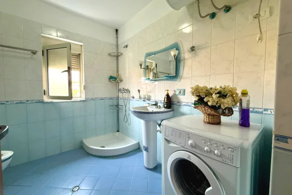 Shtepi me qera Apartament ne Tirane, 1+1, Mobilimi E mobiluar, Pagesa 35,000  Leke.