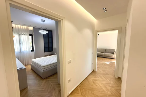 Shtepi me qera Apartament ne Tirane, 1+1, Mobilimi E mobiluar, Pagesa 600  Euro.
