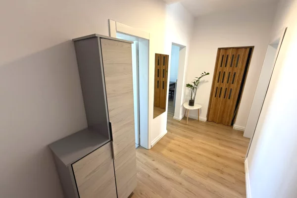 Shtepi me qera Apartament ne Tirane, 1+1, Mobilimi E mobiluar, Pagesa 600  Euro.