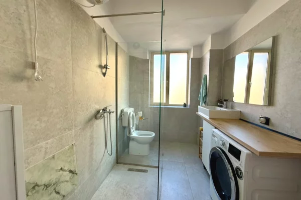 Shtepi me qera Apartament ne Tirane, 1+1, Mobilimi E mobiluar, Pagesa 600  Euro.