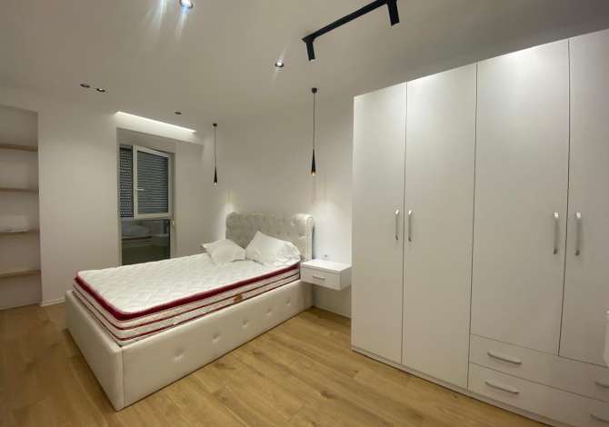 JEPET ME QIRA APARTAMENT 1+1+ballkon 📍Adresa: Rruga Siri Kodra,Kompleksi Kontakt.