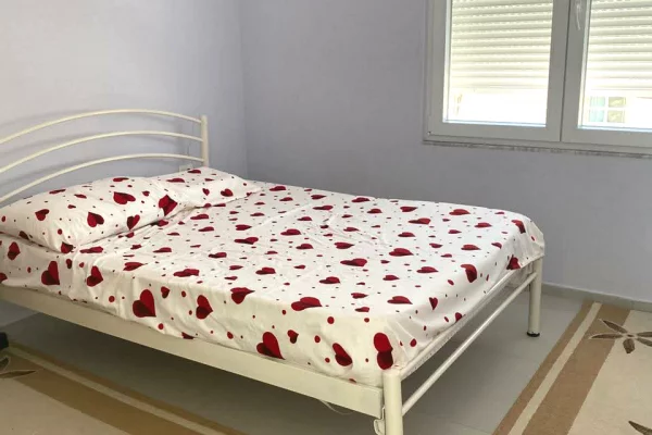 Shtepi me qera Apartament ne Tirane, 2+1, Mobilimi E mobiluar, Pagesa 38,000  Leke.