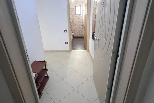 Appartamento in vendita a Tirana Garsoniere, SemiArredato