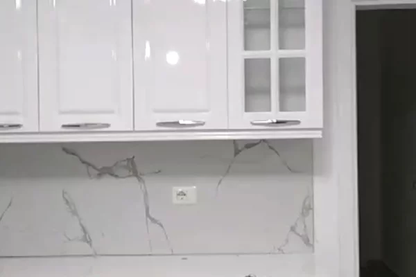 Shtepi me qera Apartament ne Tirane, 2+1, Mobilimi E mobiluar, Pagesa 599  Euro.