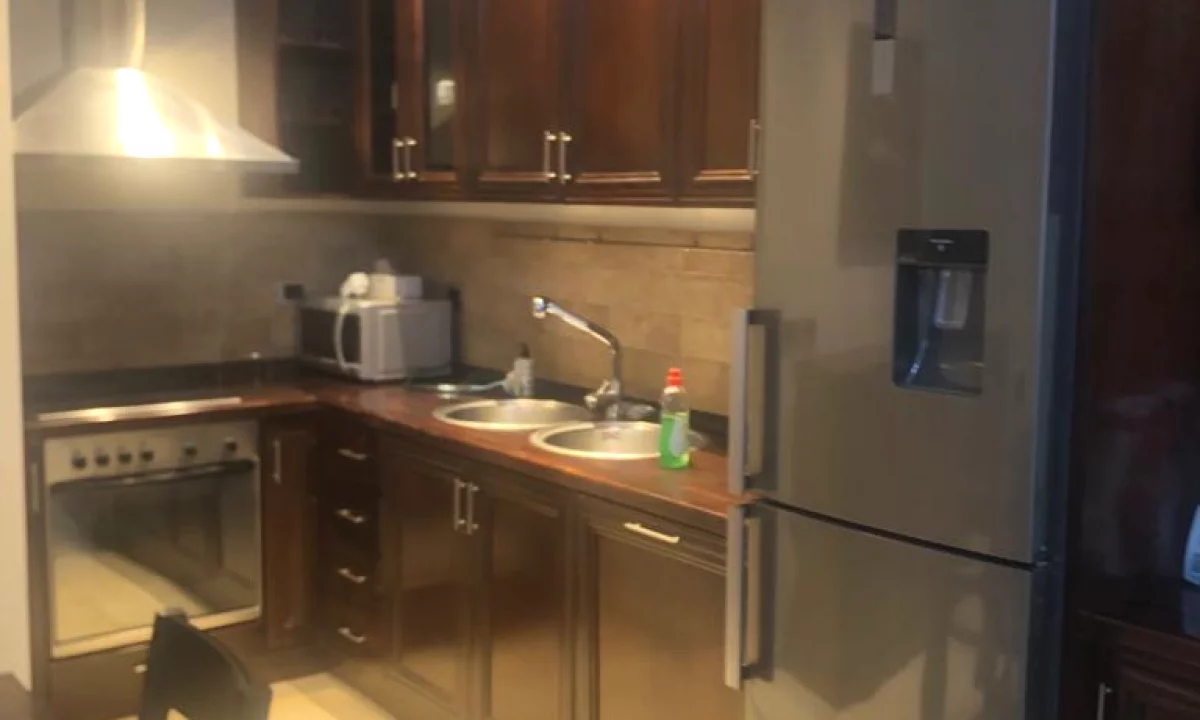 Shtepi me qera Apartament ne Tirane, 3+1, Mobilimi E mobiluar, Pagesa 900  Euro.