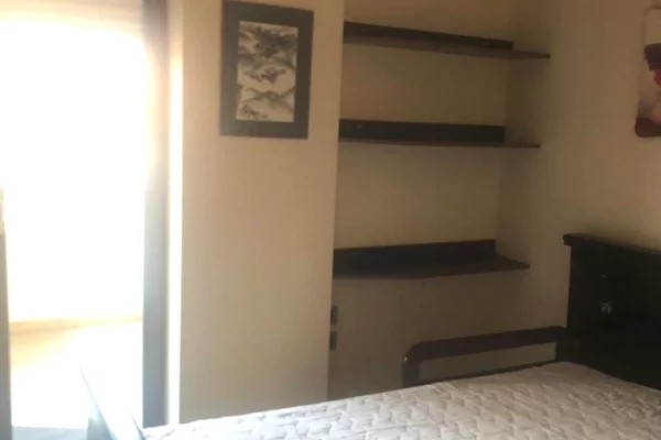 Shtepi me qera Apartament ne Tirane, 3+1, Mobilimi E mobiluar, Pagesa 900  Euro.