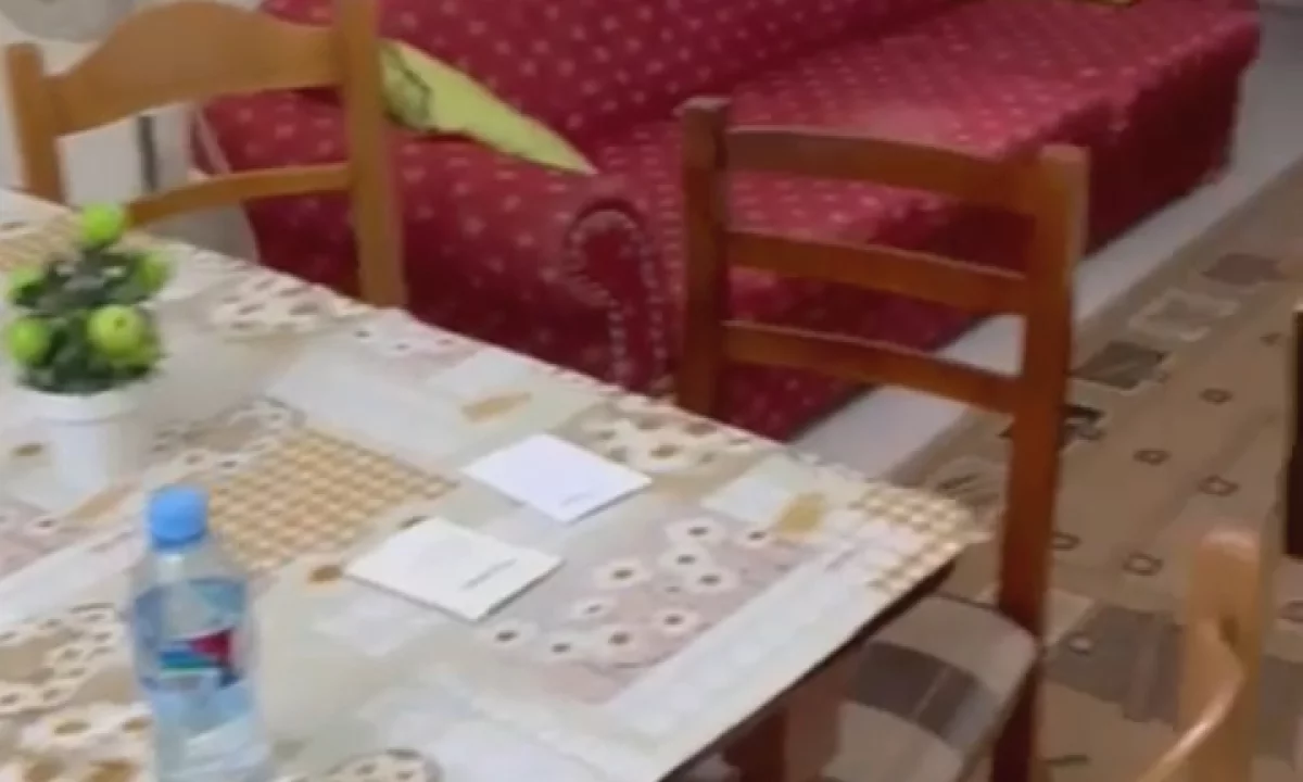 Shtepi me qera Apartament ne Tirane, 1+1, Mobilimi E mobiluar, Pagesa 400  Euro.