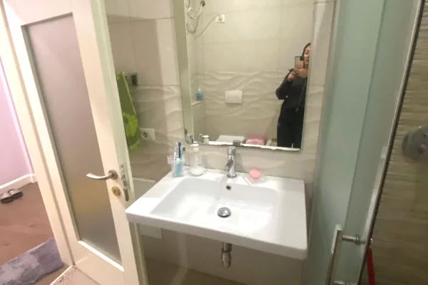 Appartamento in vendita a Tirana 2+1, Arredato