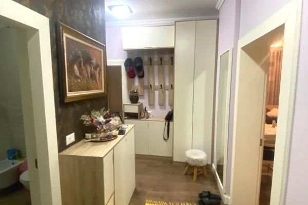 Appartamento in vendita a Tirana 2+1, Arredato
