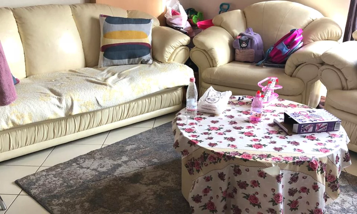 Shtepi me qera Apartament ne Tirane, 2+1, Mobilimi E mobiluar, Pagesa 50,000  Leke.