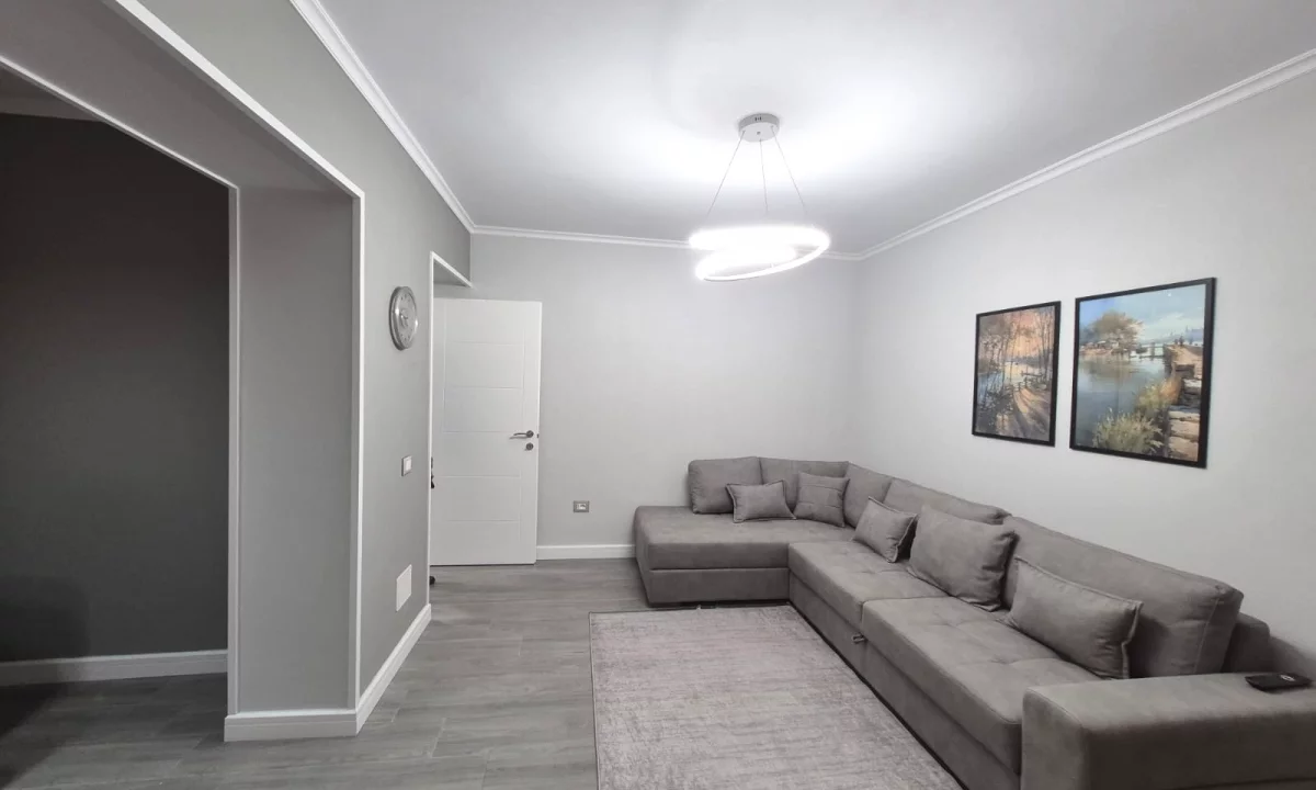 Shtepi me qera Apartament ne Tirane, 2+1, Mobilimi E mobiluar, Pagesa 500  Euro.