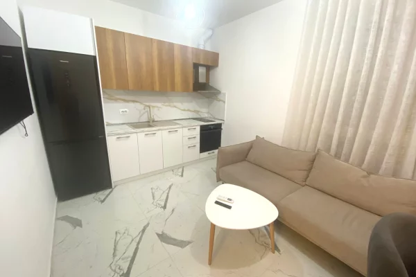 Shtepi me qera Apartament ne Tirane, 2+1, Mobilimi E mobiluar, Pagesa 750  Euro.