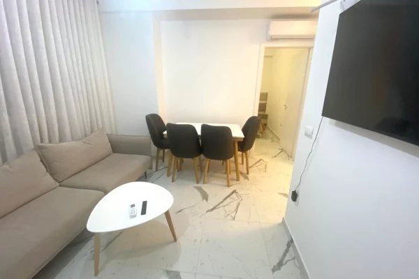 Shtepi me qera Apartament ne Tirane, 2+1, Mobilimi E mobiluar, Pagesa 750  Euro.