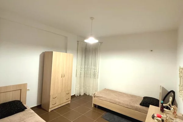 Shtepi me qera Apartament ne Tirane, 2+1, Mobilimi E mobiluar, Pagesa 648  Euro.