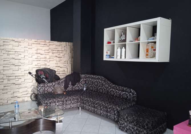 Pajisje biznesi ne shitje 1+1 ne Tirane - 3,000 Euro