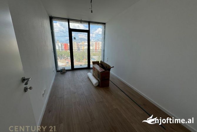 ZYRE PER QIRA TEK KOMPLEKSI LAKE VIEW!