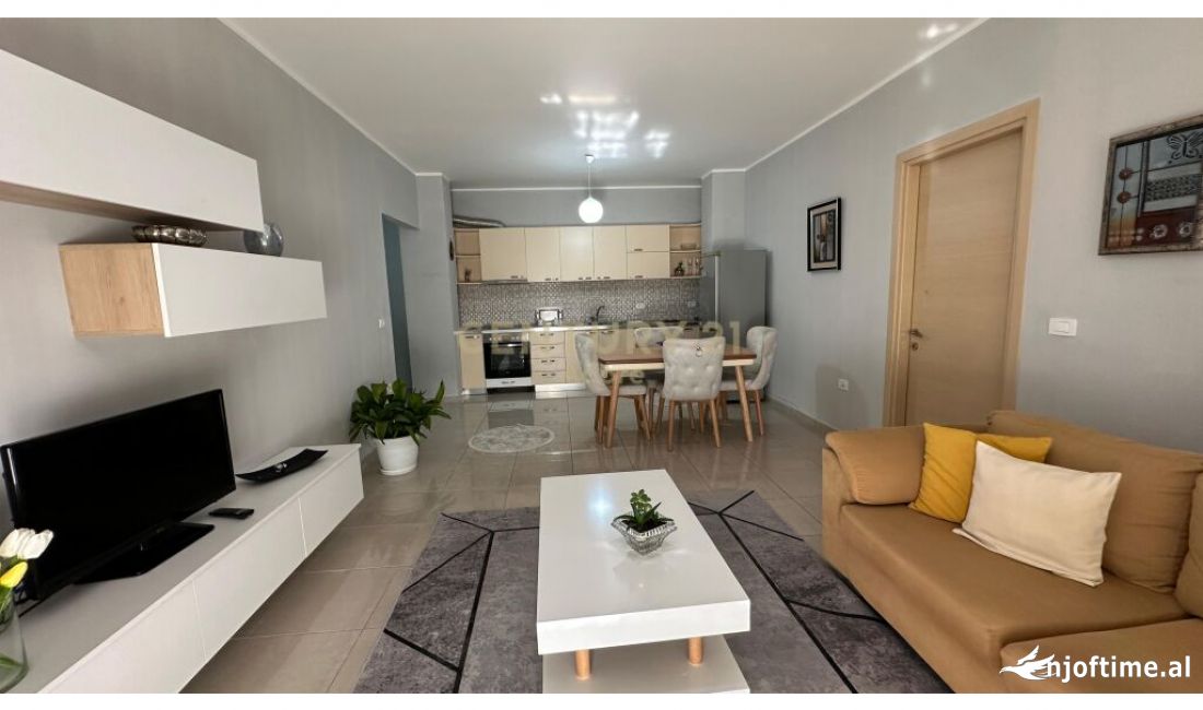 Shtepi me qera Apartament ne Tirane, 2+1, Mobilimi E mobiluar, Pagesa 600  Euro.