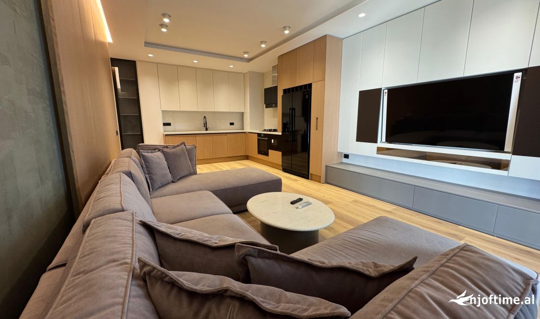 Shtepi me qera Apartament ne Tirane, 2+1, Mobilimi E mobiluar, Pagesa 850  Euro.